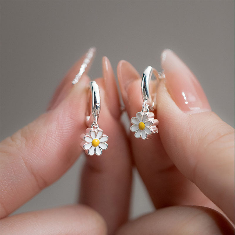 Blooming Daisy Earrings